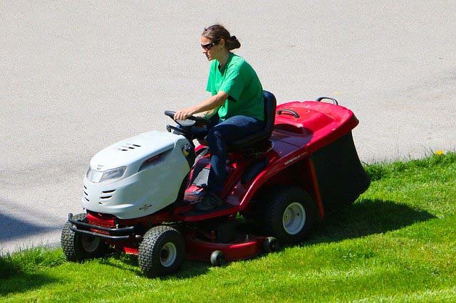 tondeuse tracteur tondeuse tonte de pelouse espace vert jardinage