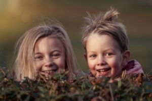 Enfants, cache-cache, parc, jardin, rigolo,
